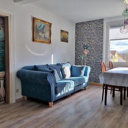 Apartment Bayreuth, 4 Zimmer Ferienwohnung im Haus mit Kunst, WLAN, Küche, Parkplatz Exterior foto