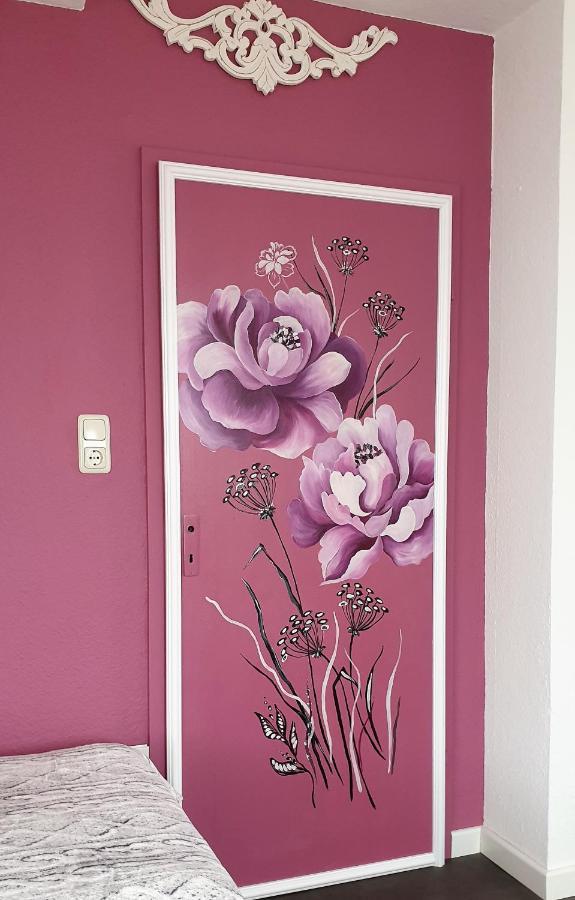 Apartment Bayreuth, 4 Zimmer Ferienwohnung im Haus mit Kunst, WLAN, Küche, Parkplatz Exterior foto