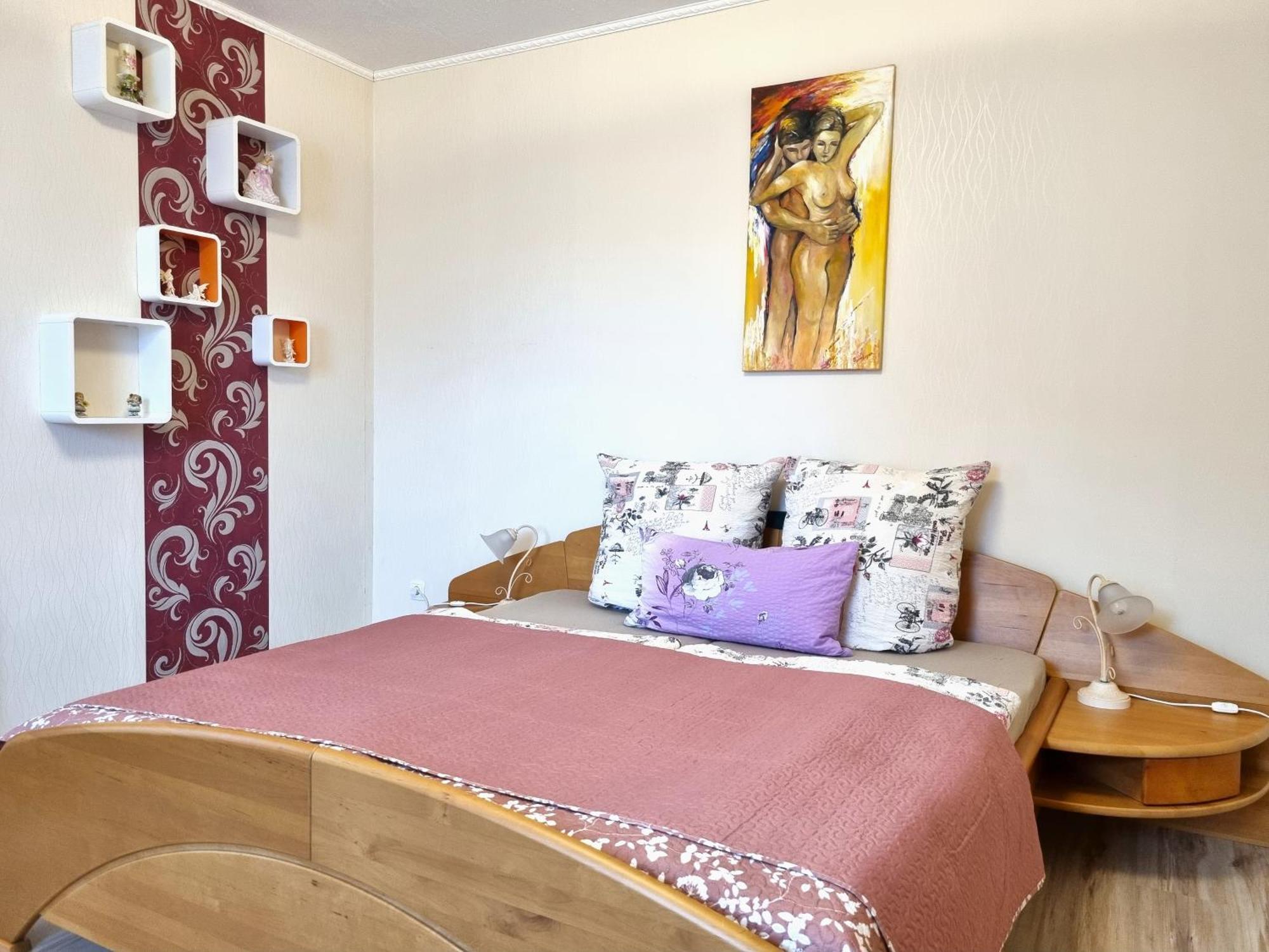 Apartment Bayreuth, 4 Zimmer Ferienwohnung im Haus mit Kunst, WLAN, Küche, Parkplatz Exterior foto